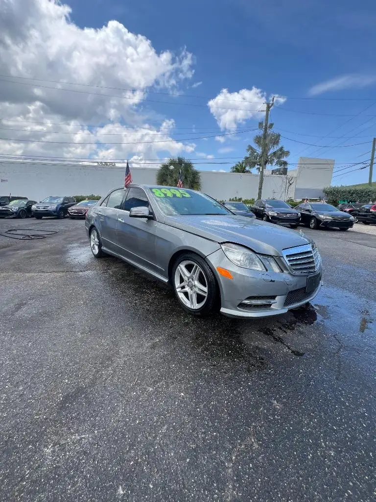 2013 Mercedes-Benz E-Class E350 Luxury 4MATIC photo 1