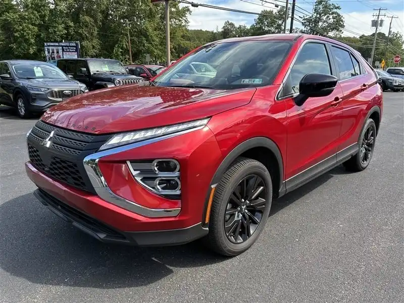 2025 Mitsubishi Eclipse Cross LE S-AWC's photo
