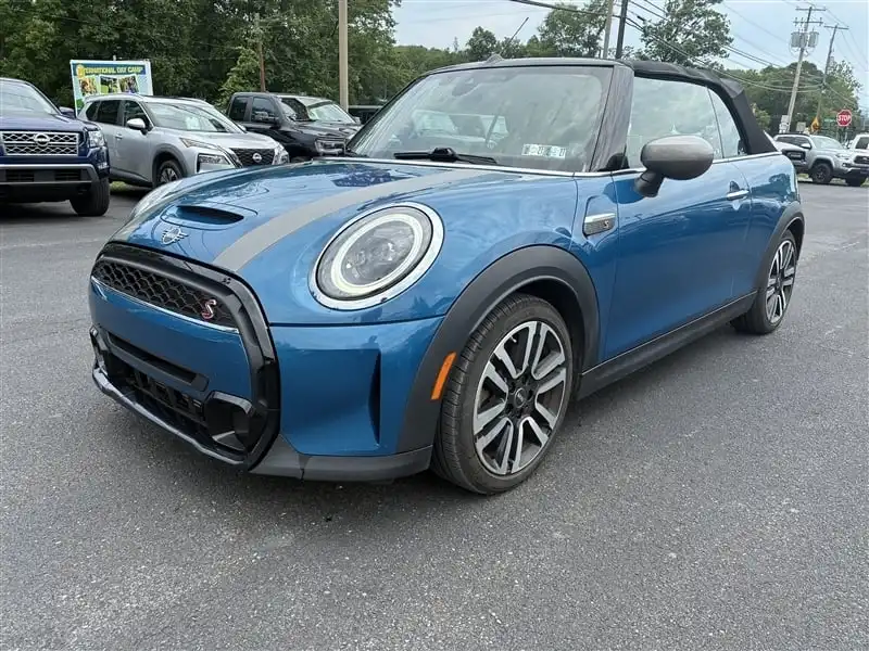 2023 MINI Convertible Cooper S's photo
