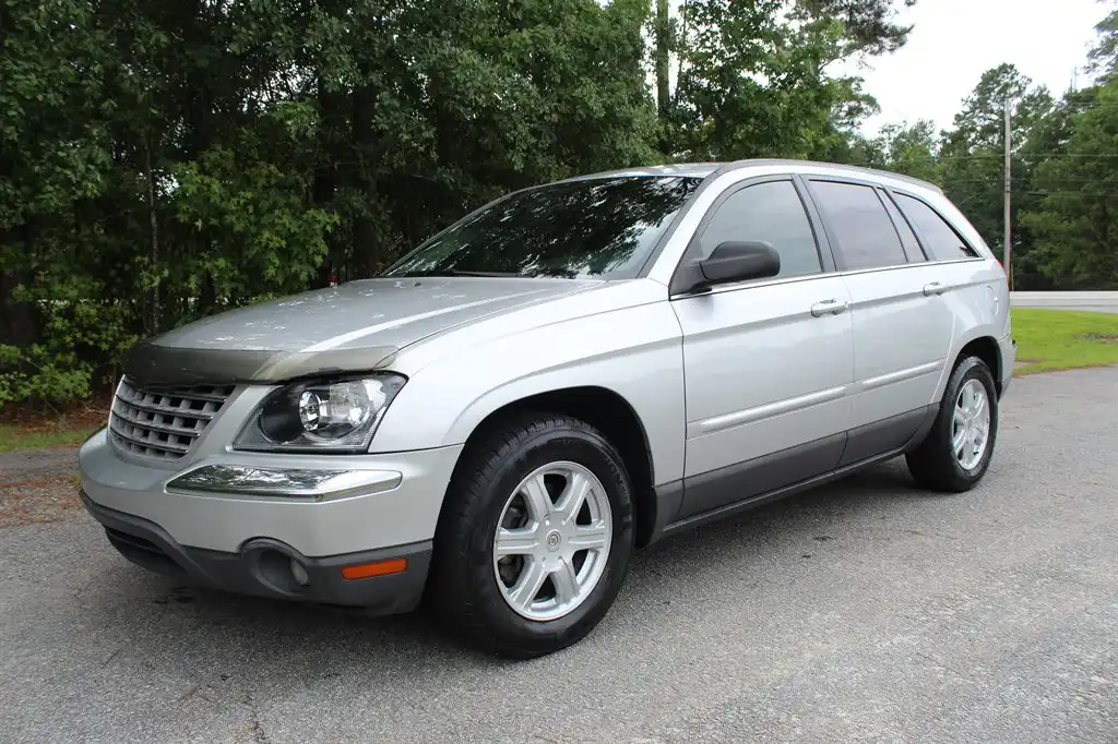 2005 Chrysler Pacifica Touring's photo