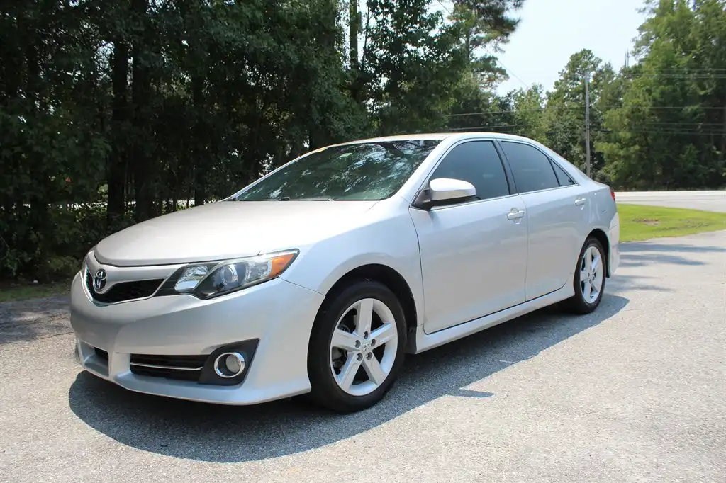 2012 Toyota Camry 2.5 Auto SE's photo