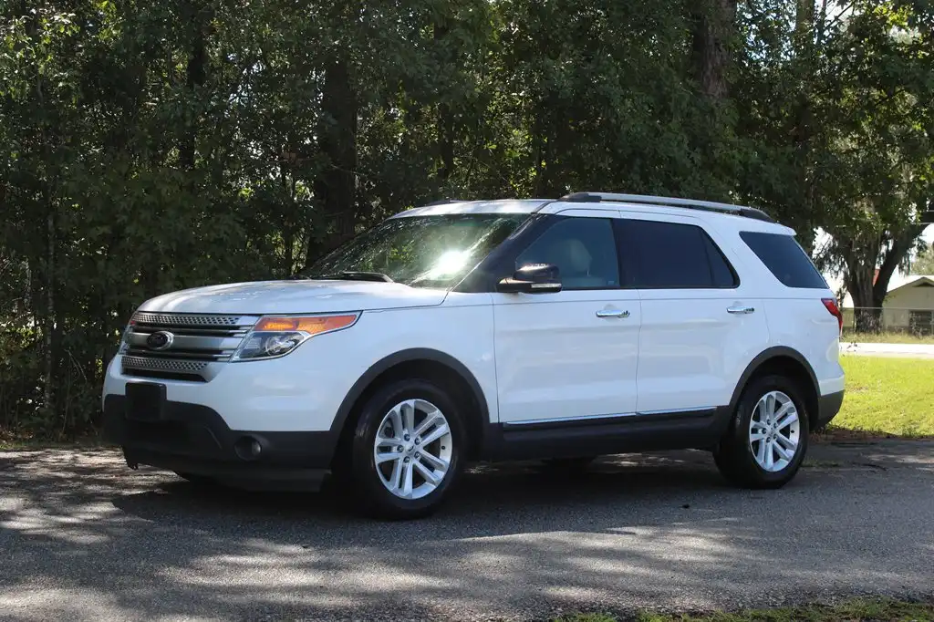 2015 Ford Explorer XLT's photo