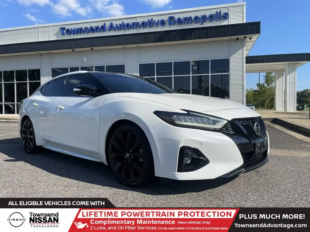 2021 Nissan Maxima SR's photo