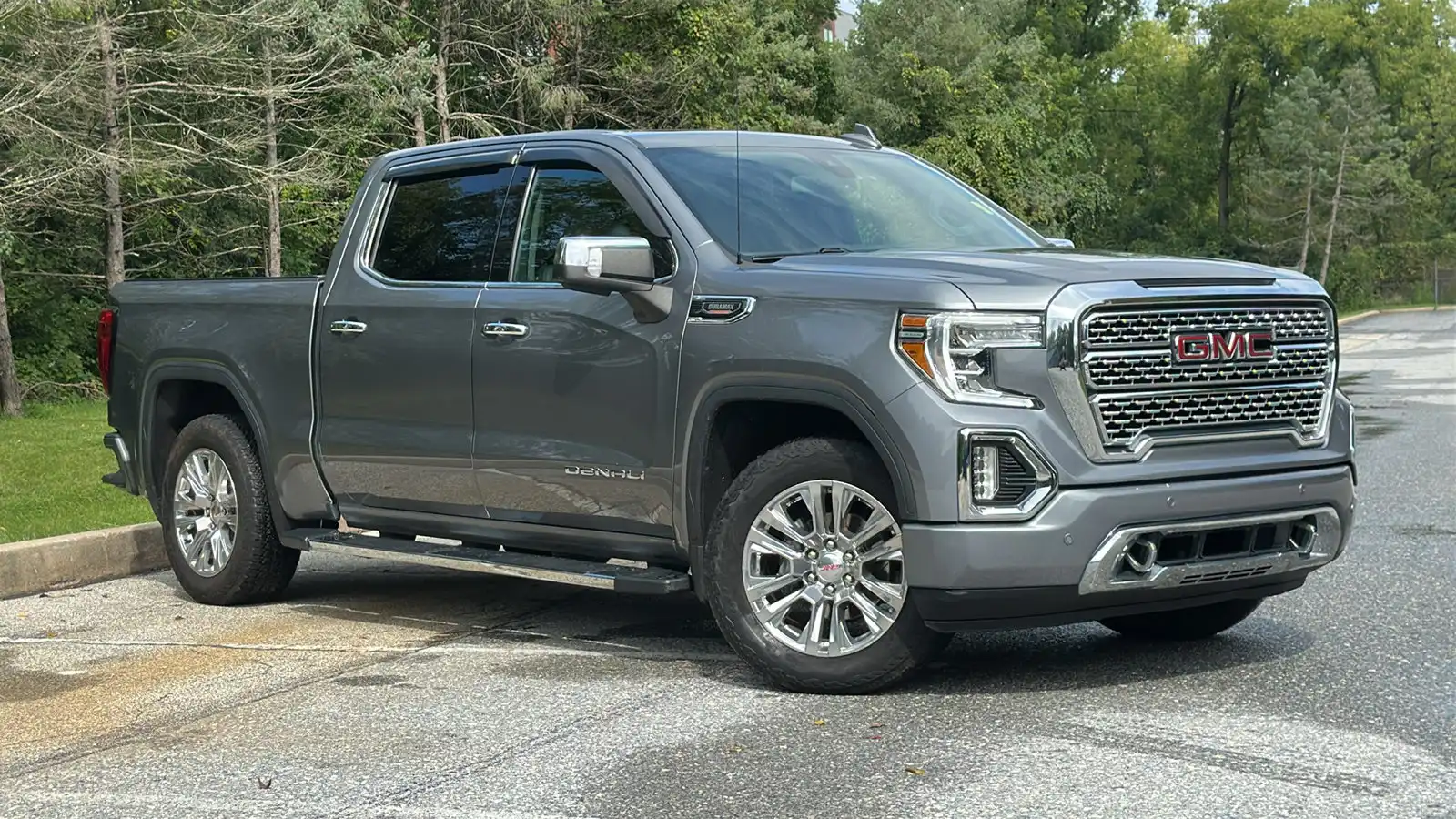 2021 GMC Sierra Denali 4WD Crew Cab Short Box's photo