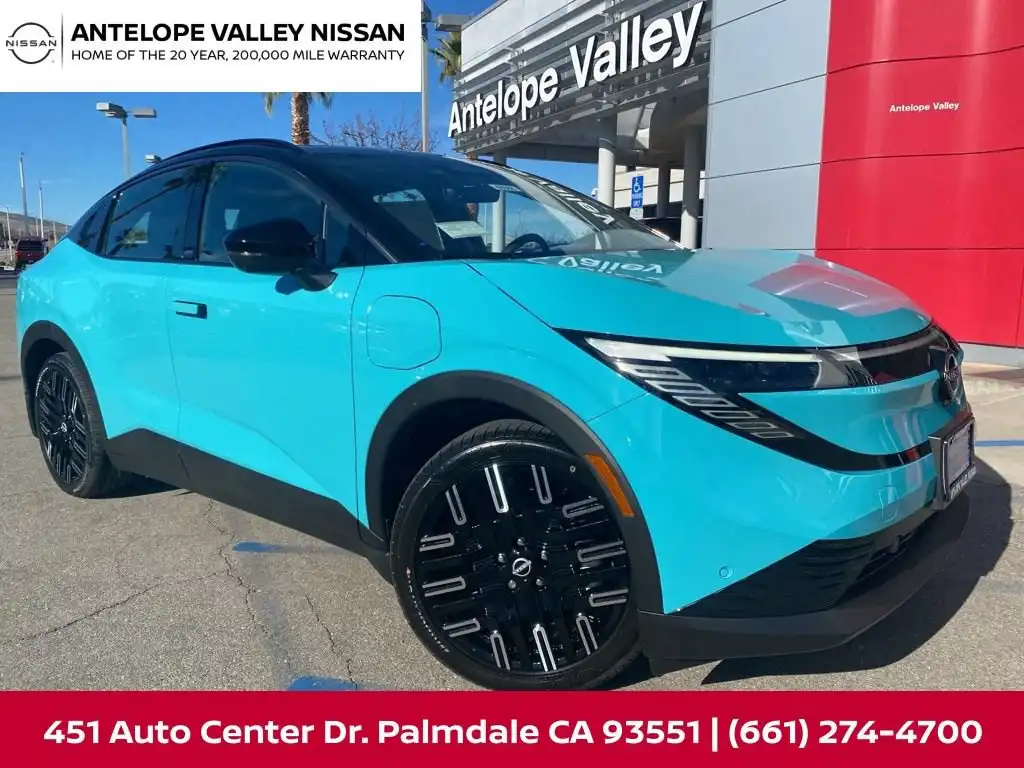 2026 Nissan Leaf Platinum+'s photo