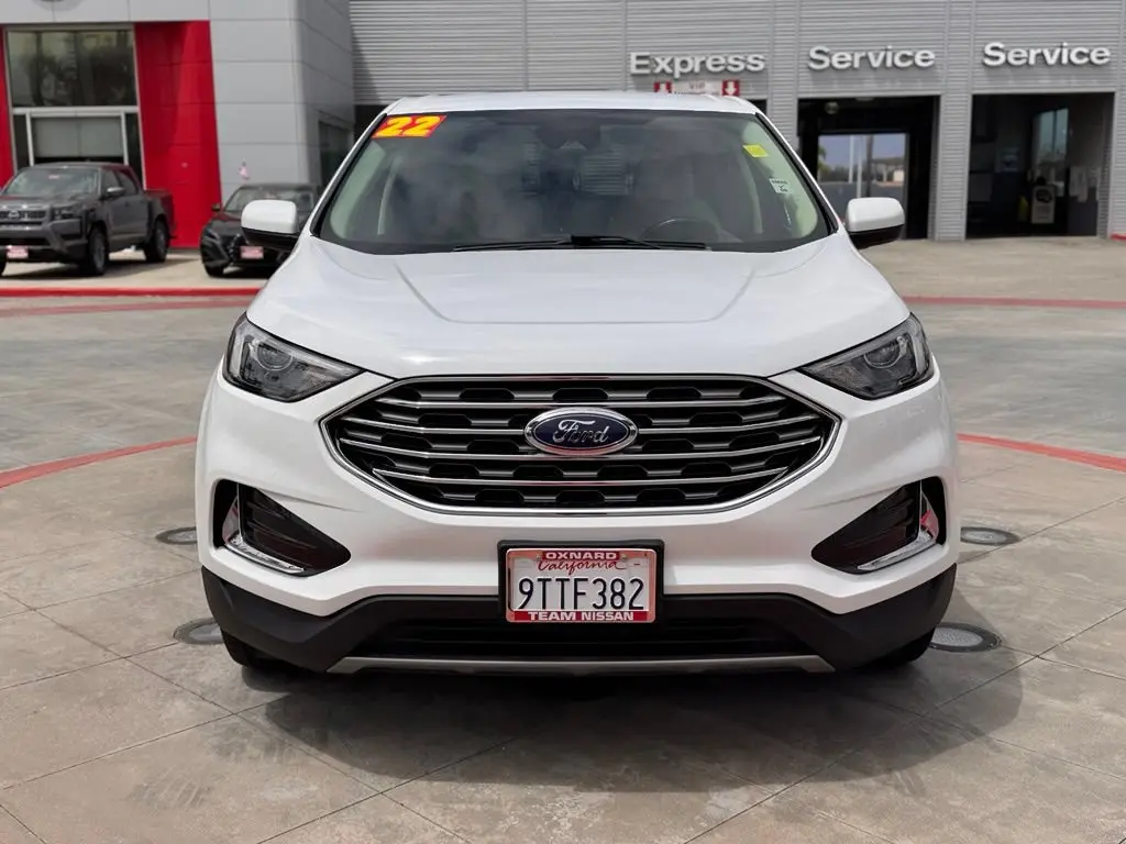 2022 Ford Edge SEL AWD photo 3