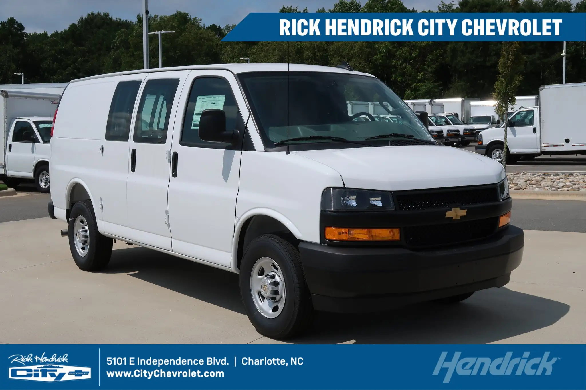 2026 Chevrolet Express 2500 Work Van HD photo 1