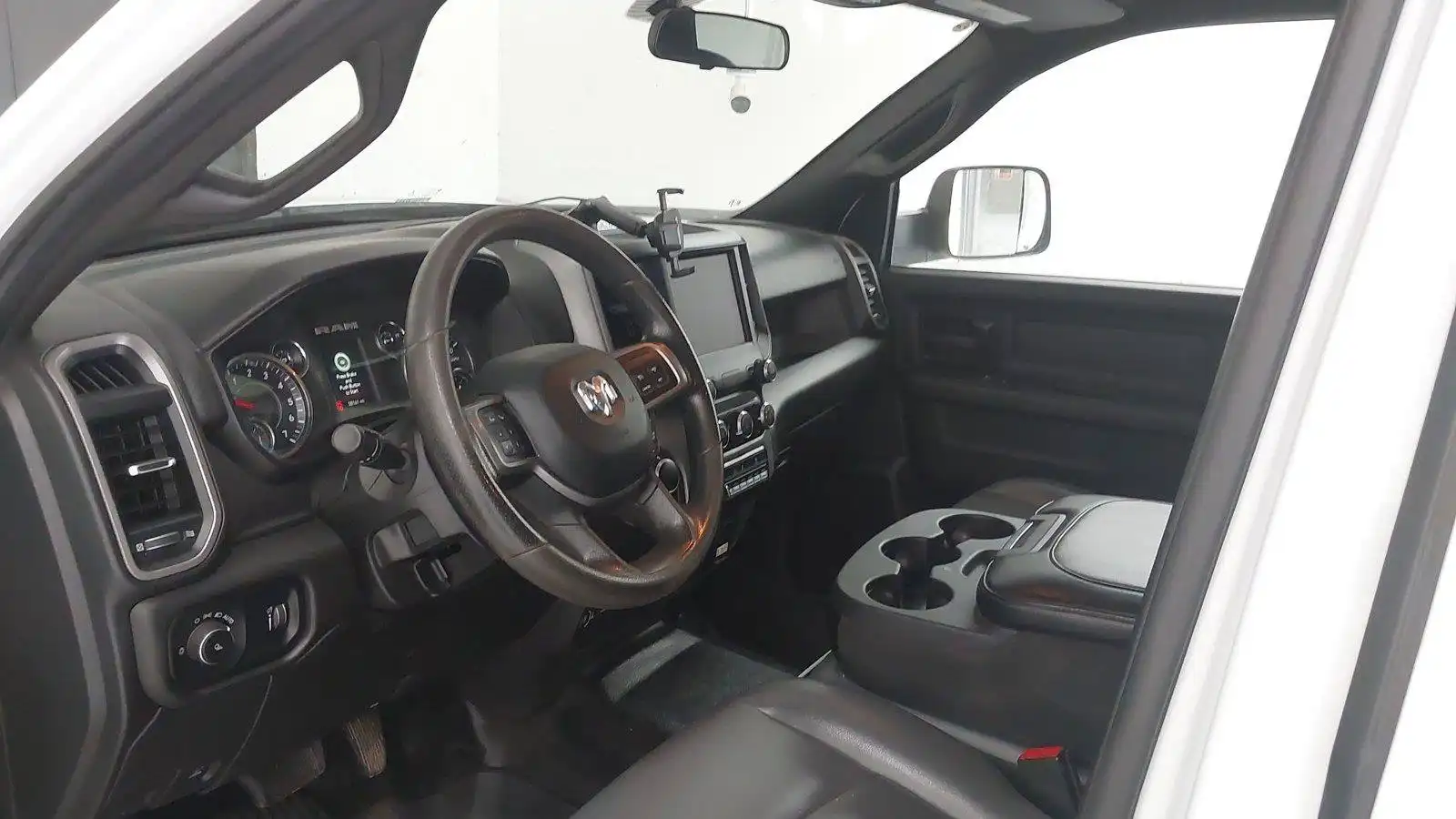 2022 RAM 2500 Tradesman 4WD Crew Cab SWB's photo