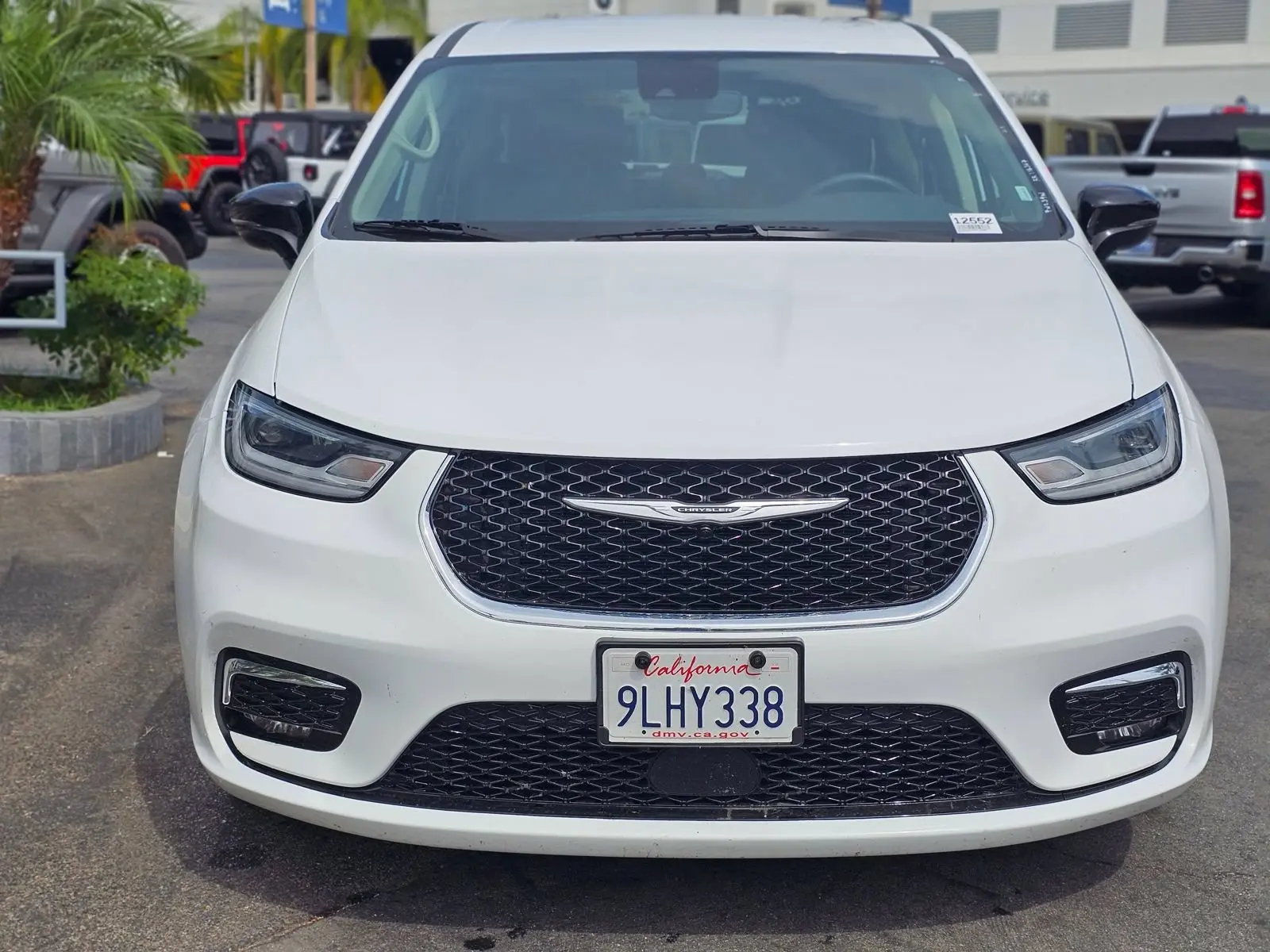 2024 Chrysler Pacifica Hybrid PHEV Select photo 3