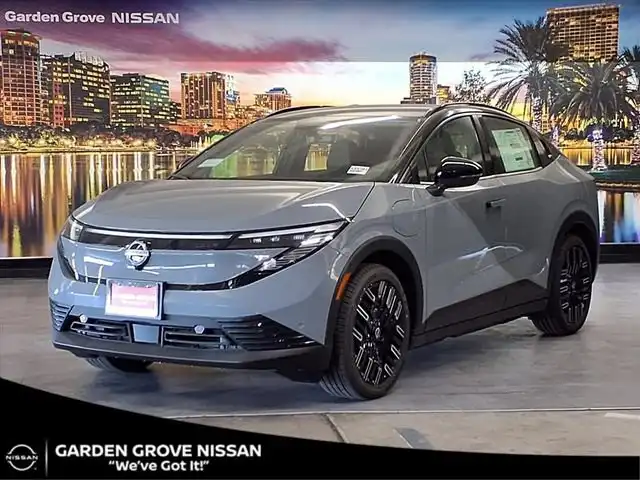 2026 Nissan Leaf Platinum+'s photo