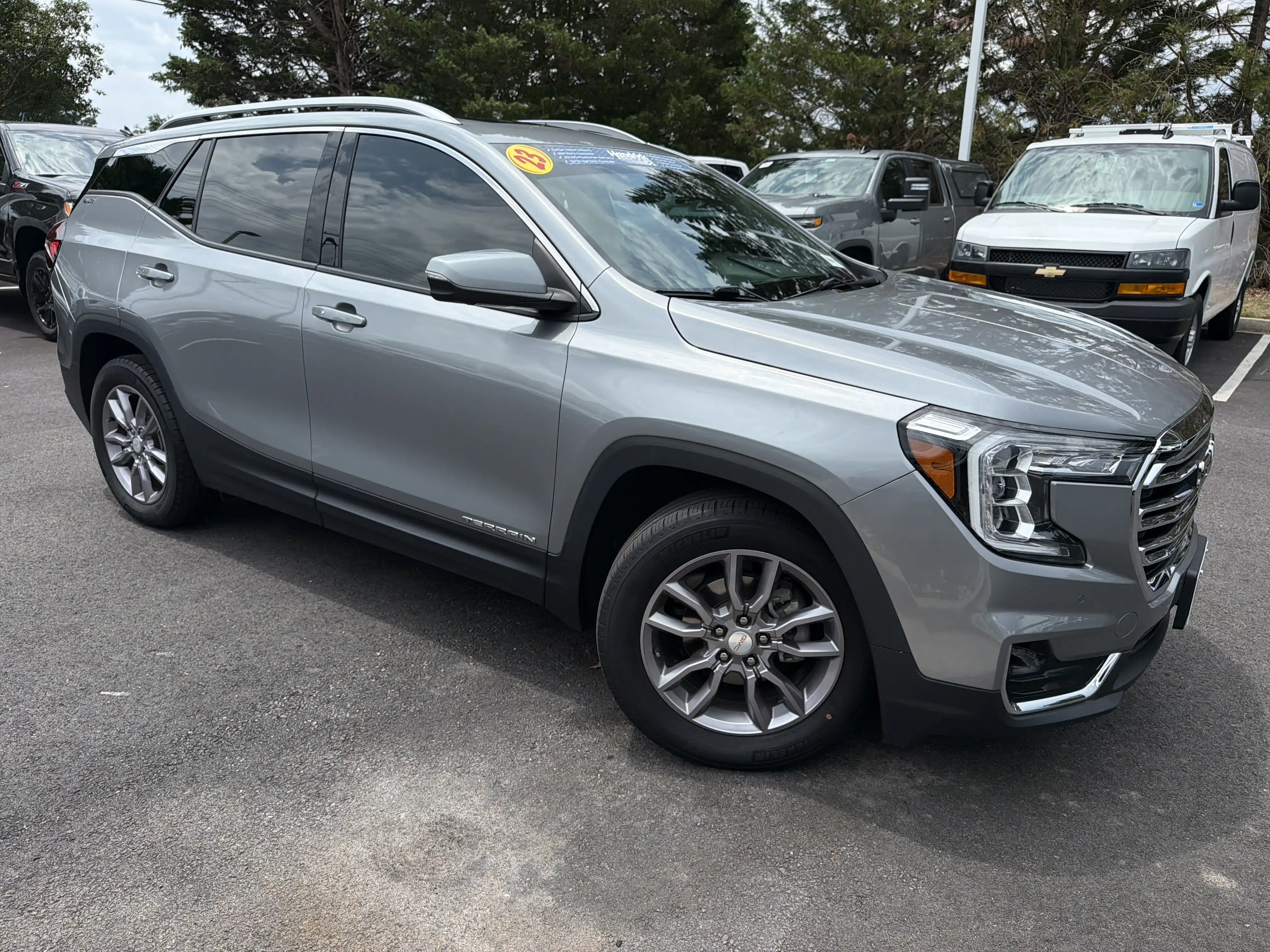 2023 GMC Terrain SLT FWD's photo