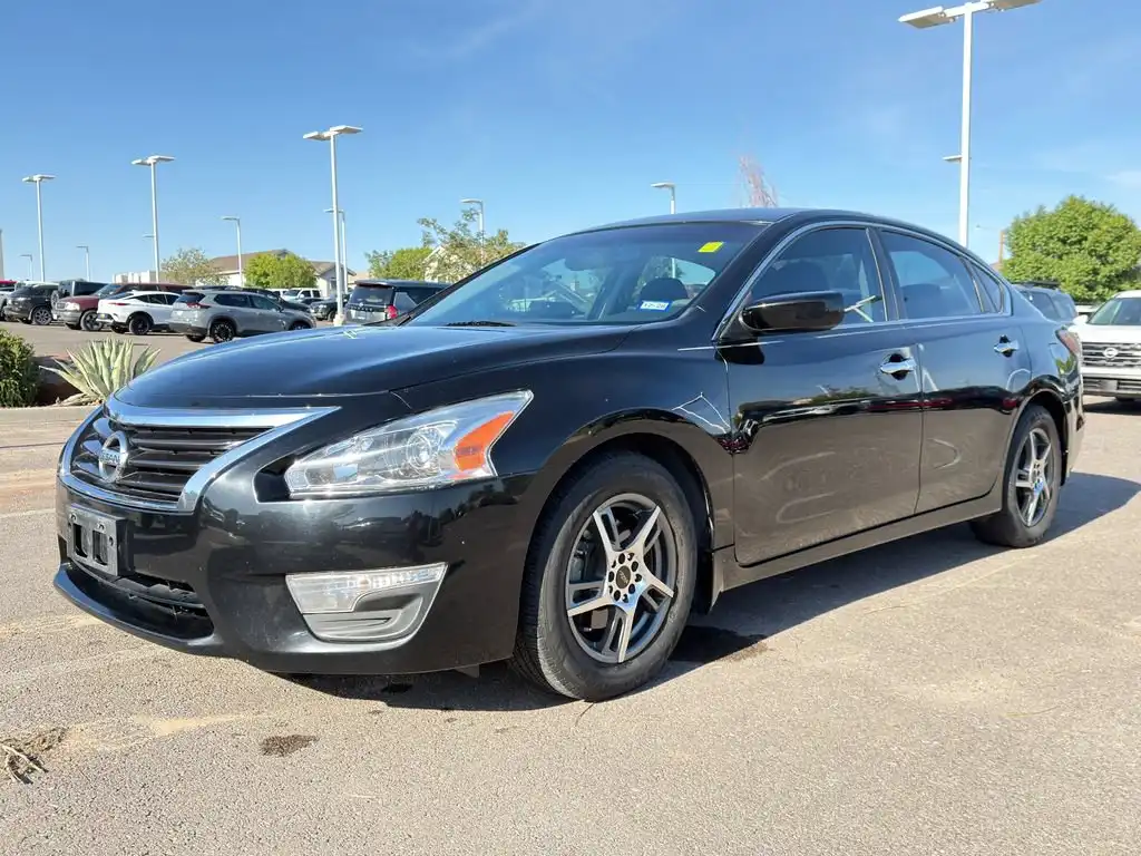 2015 Nissan Altima 2.5 S's photo