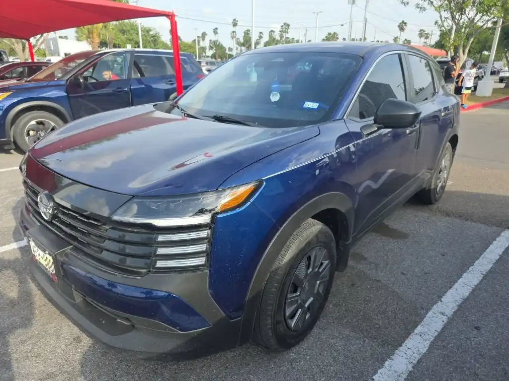 2025 Nissan Kicks 2.0 S's photo