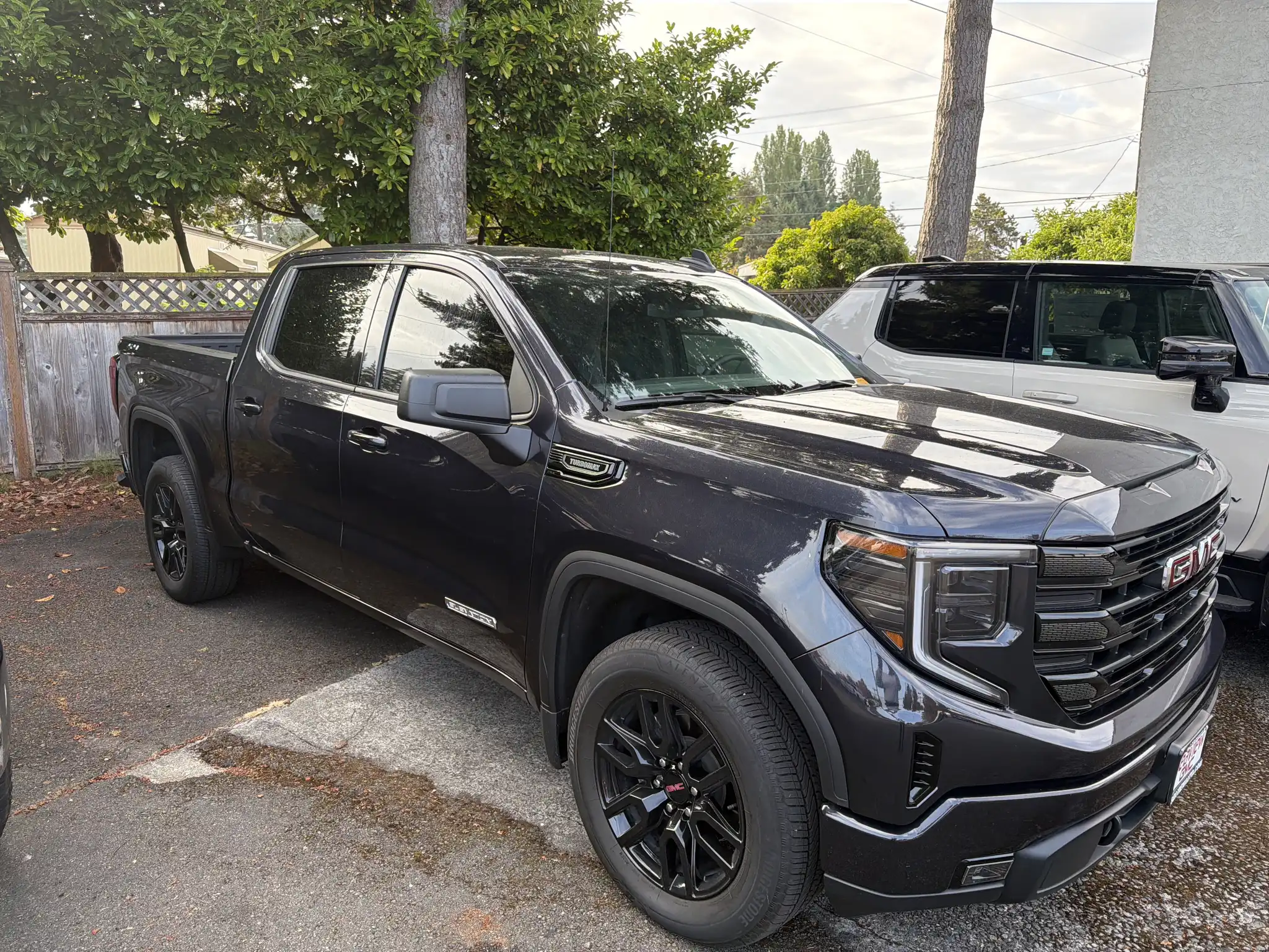 2025 GMC Sierra Elevation 4WD Crew Cab Standard Box's photo