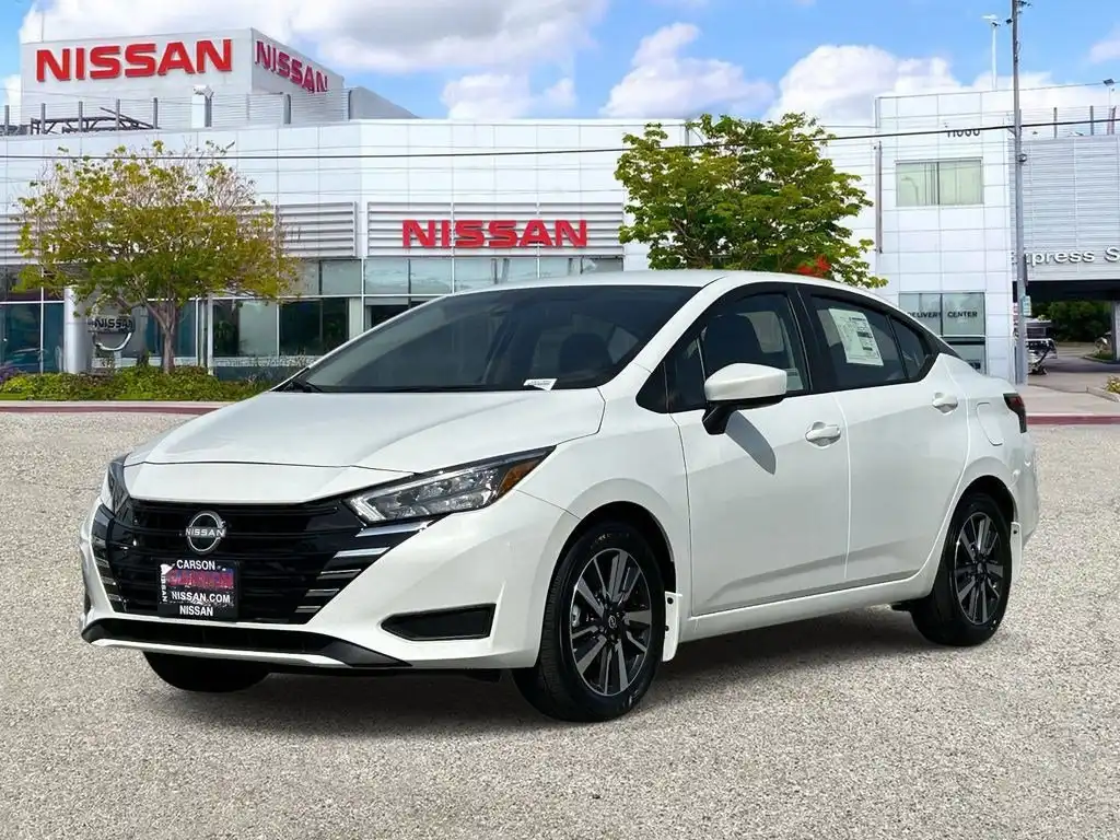 2025 Nissan Versa 1.6 SV CVT's photo