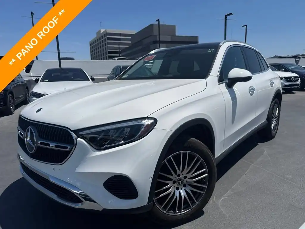 2024 Mercedes-Benz GLC GLC 300's photo