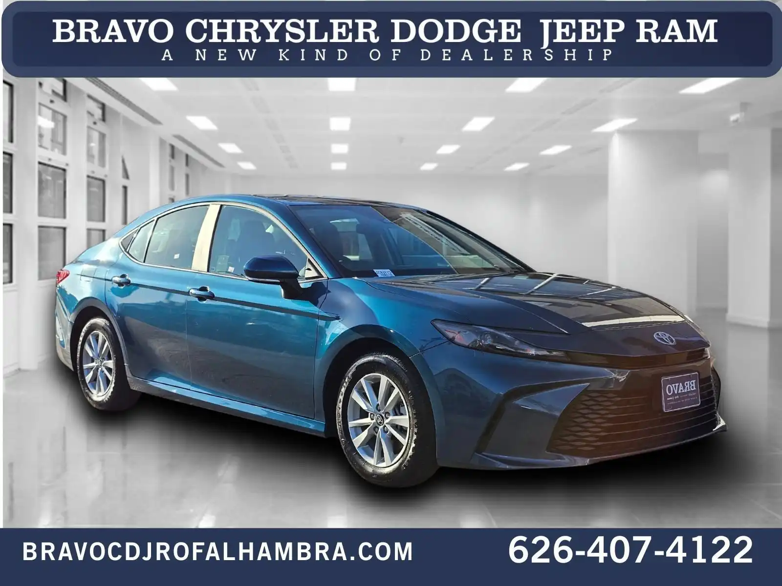 2026 Toyota Camry LE Hybrid's photo