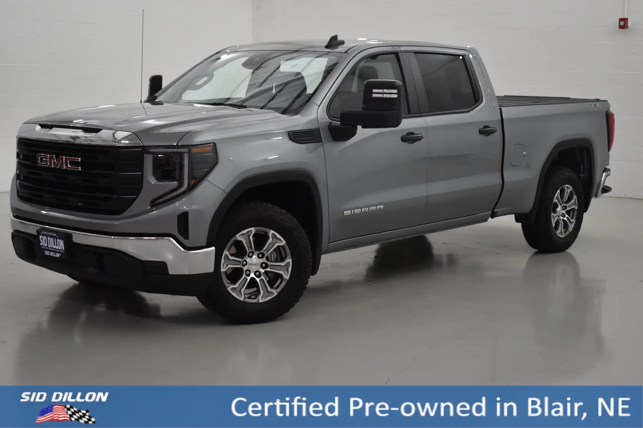2024 GMC Sierra Pro 4WD Crew Cab Standard Box's photo