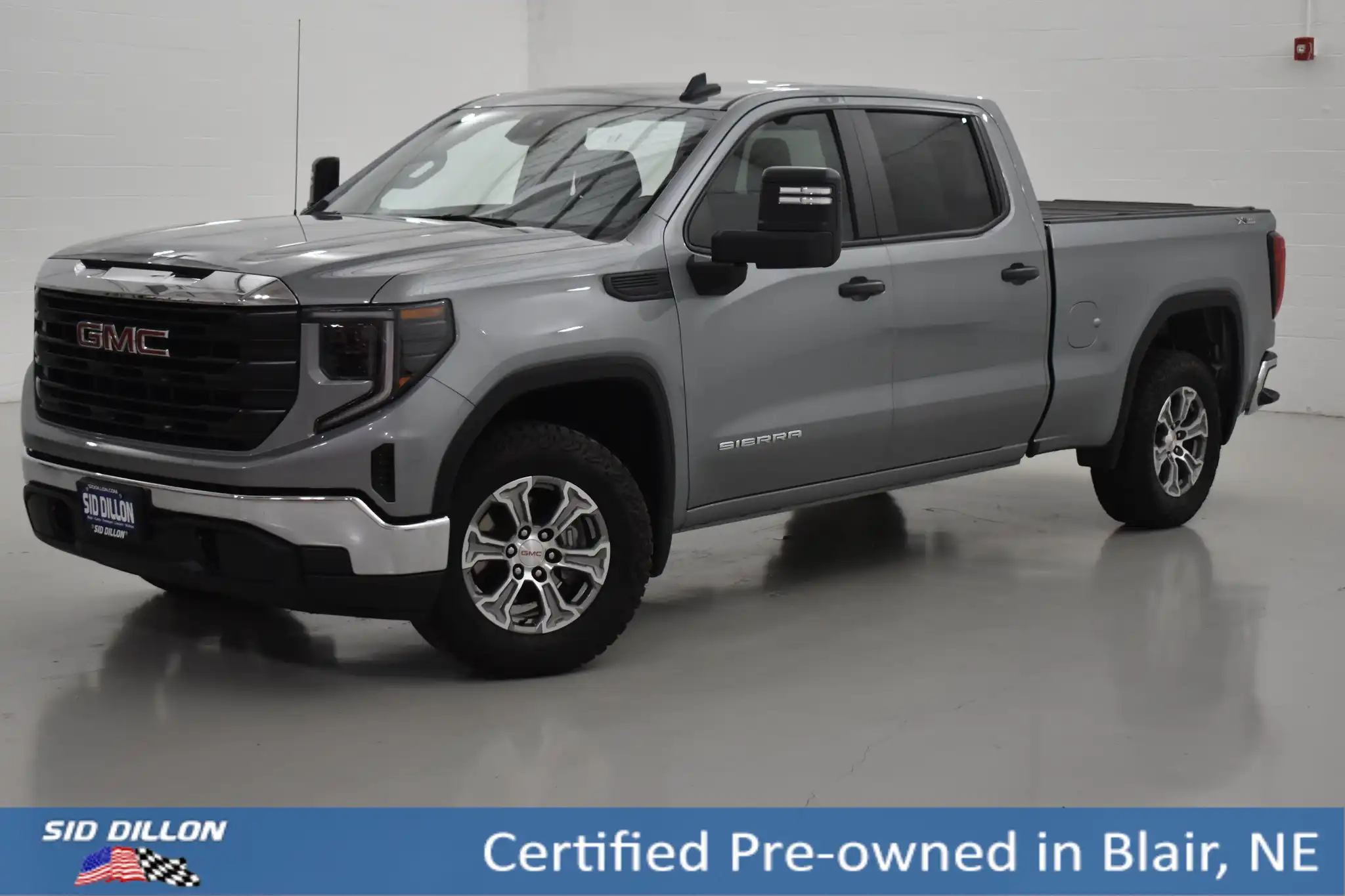 2024 GMC Sierra Pro 4WD Crew Cab Standard Box's photo
