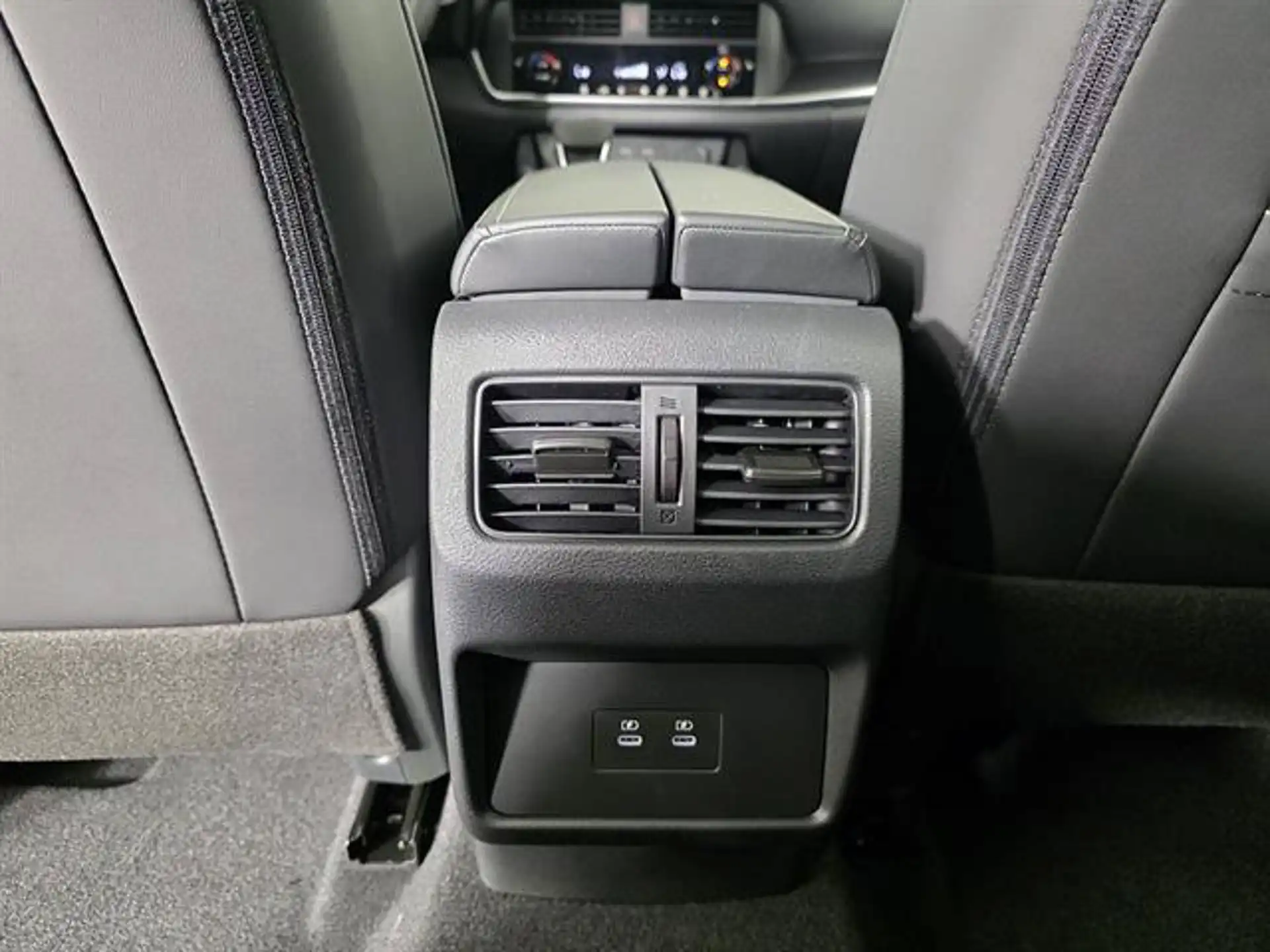 2026 Nissan Rogue Dark Armor AWD's photo