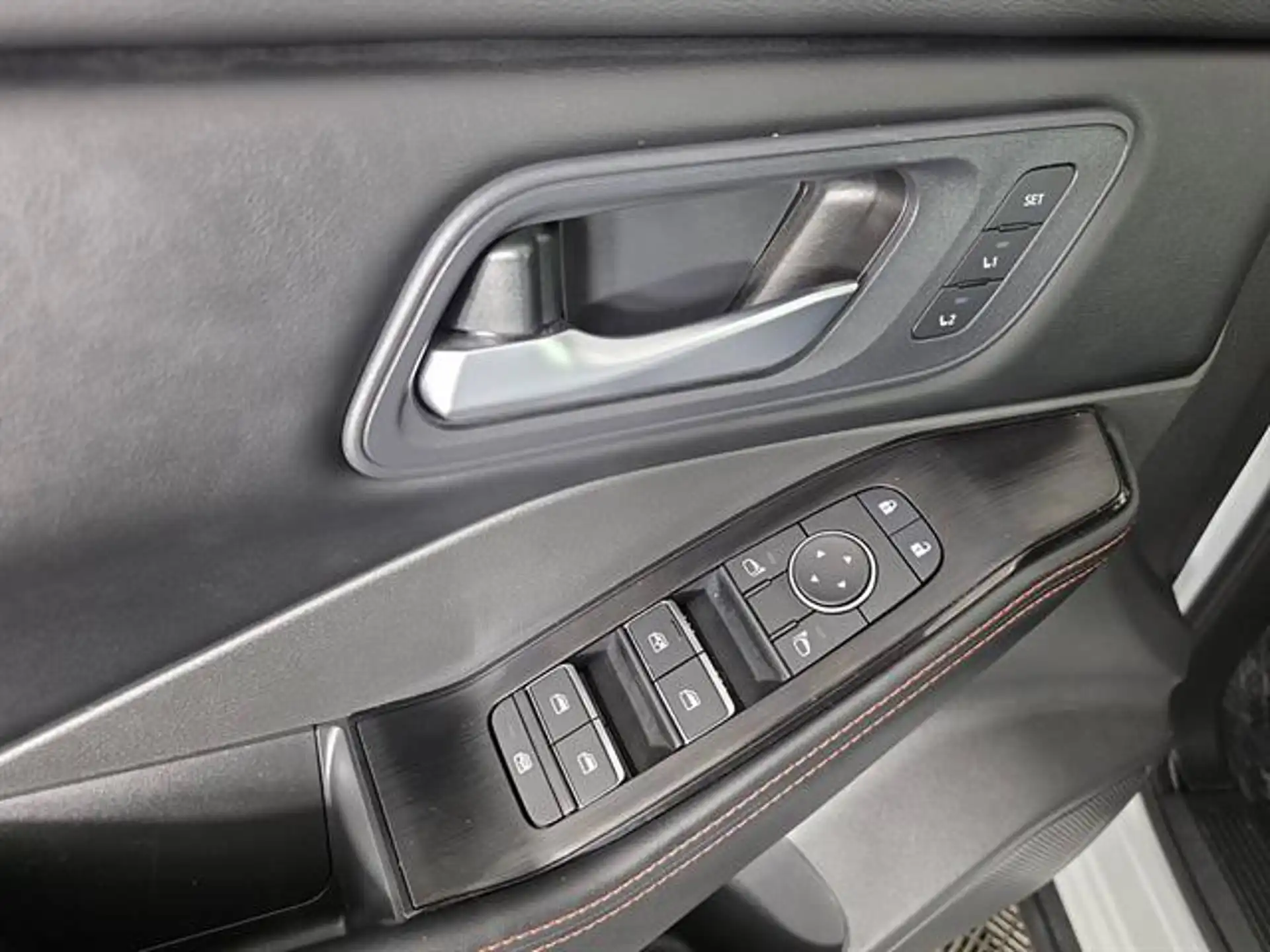 2025 Nissan Rogue Rock Creek AWD's photo