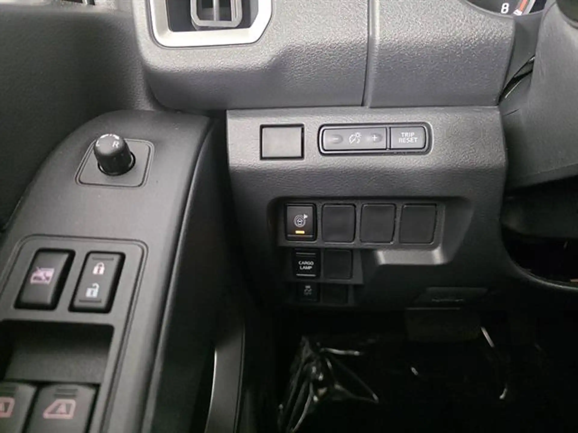 2026 Nissan Frontier SV Crew Cab 4X4 SWB's photo