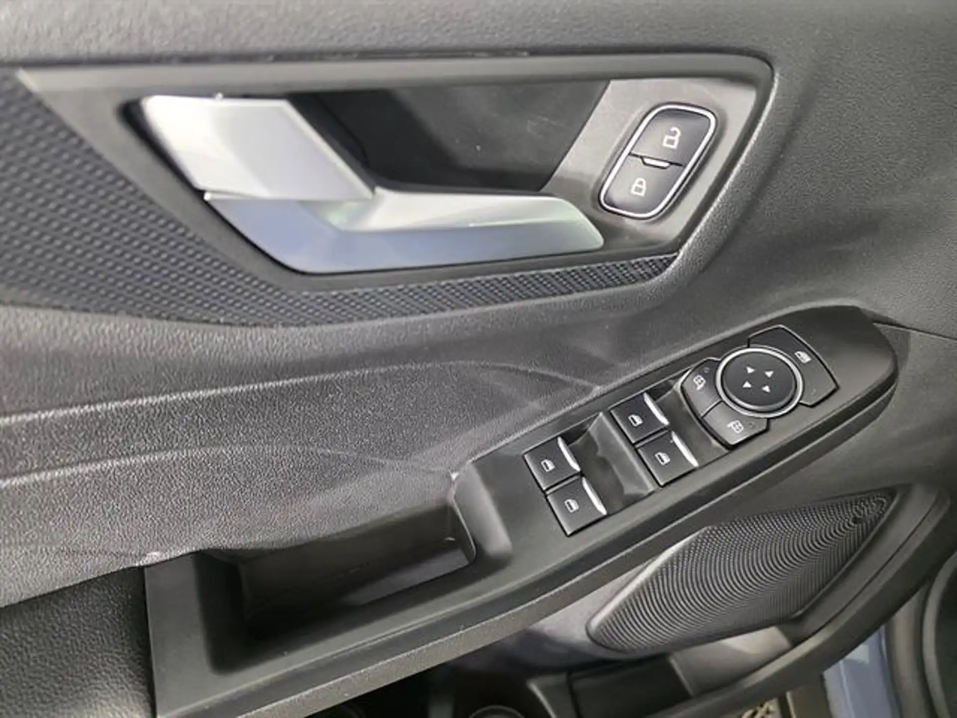 2025 Ford Escape ST-Line FWD's photo