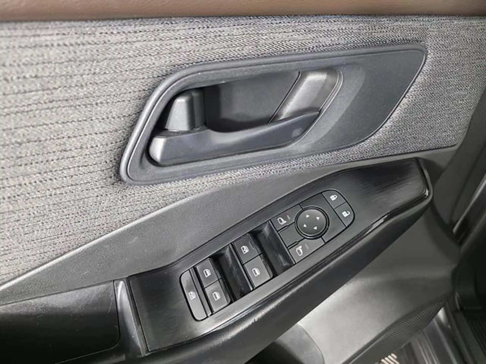 2023 Nissan Rogue S AWD's photo