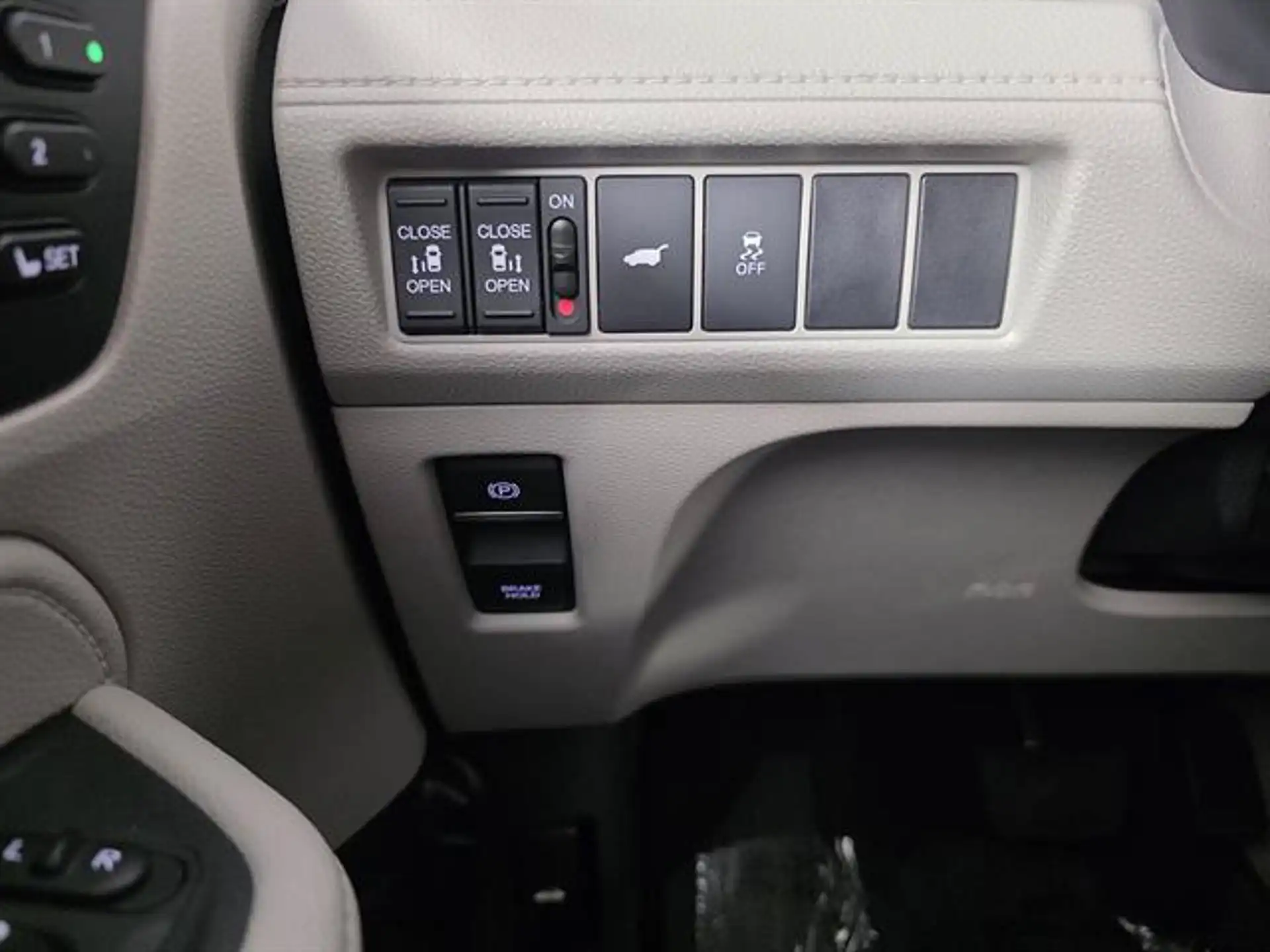 2025 Honda Odyssey EX-L's photo