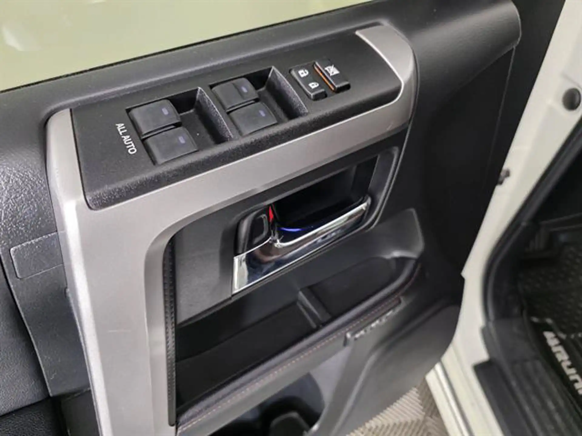 2020 Toyota 4Runner Limited 4WD V6's photo