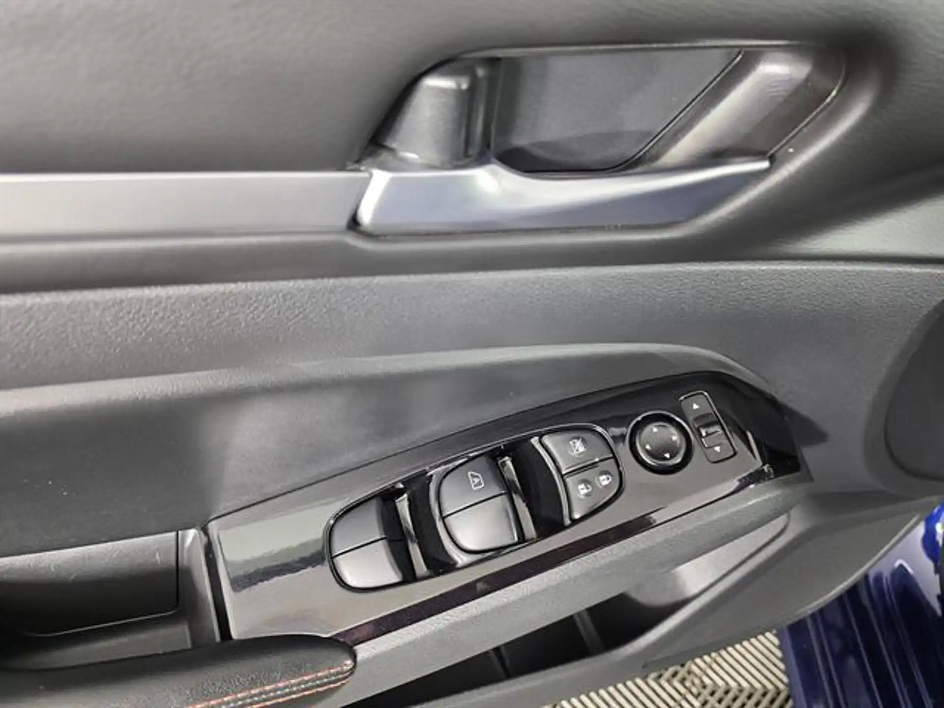 2024 Nissan Altima 2.5 SR's photo