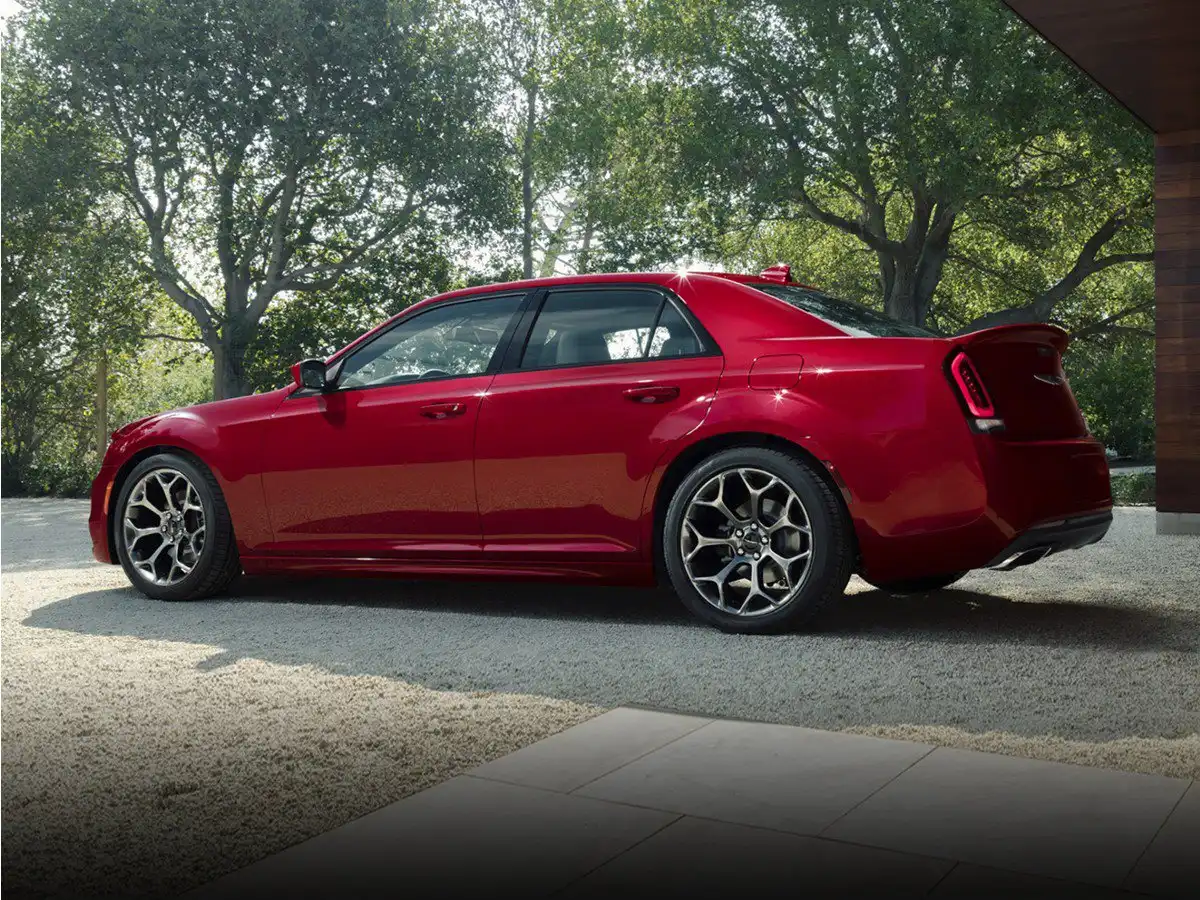 2021 Chrysler 300 Touring L's photo