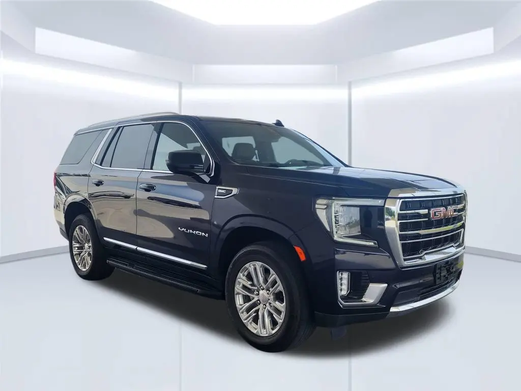 2023 GMC Yukon 4WD SLT photo 3