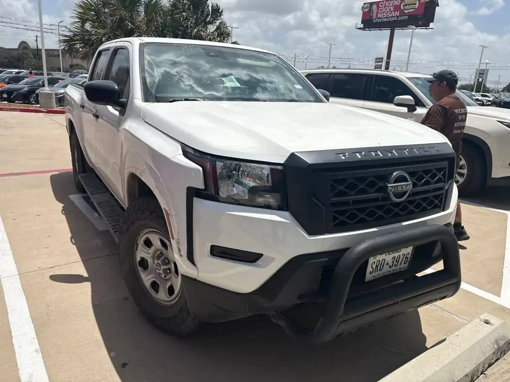2023 Nissan Frontier S Crew Cab 2WD's photo