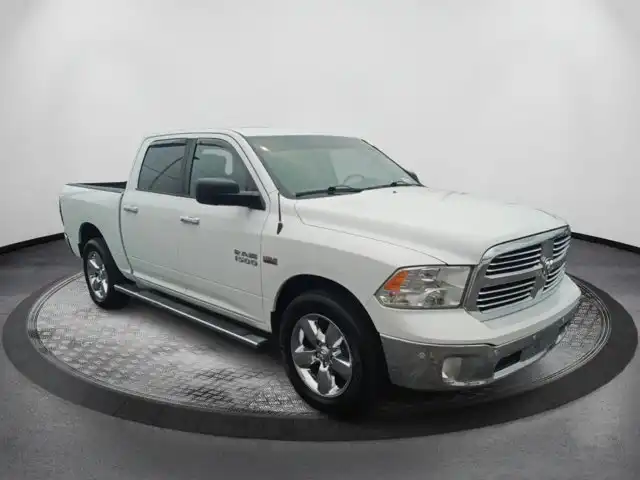 2016 RAM 1500 Big Horn 4x4 Crew Cab 5'7's photo