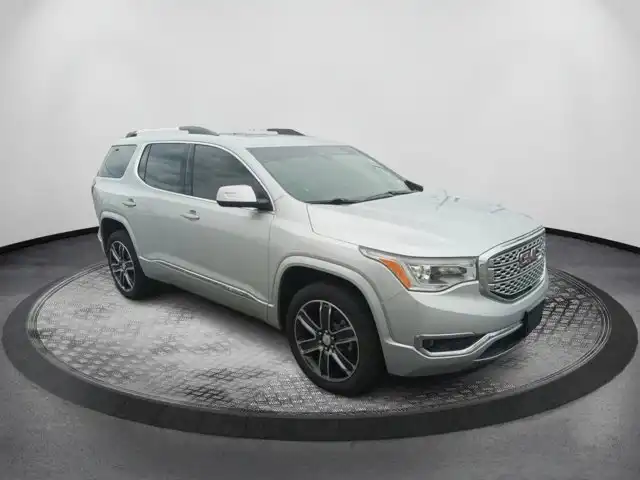 2019 GMC Acadia Denali FWD's photo