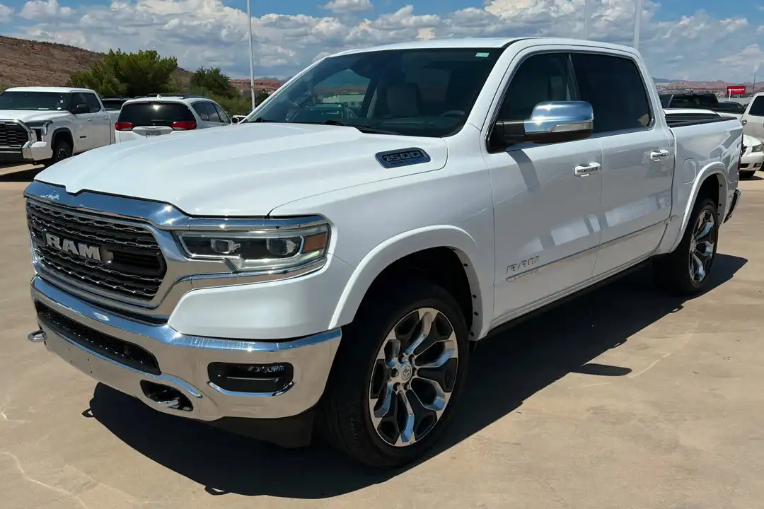 2022 RAM 1500 Limited 4x4 Crew Cab 5'7's photo