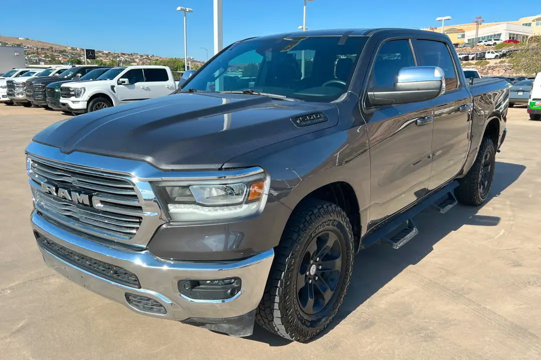2024 RAM 1500 Laramie 4x4 Crew Cab 5'7's photo