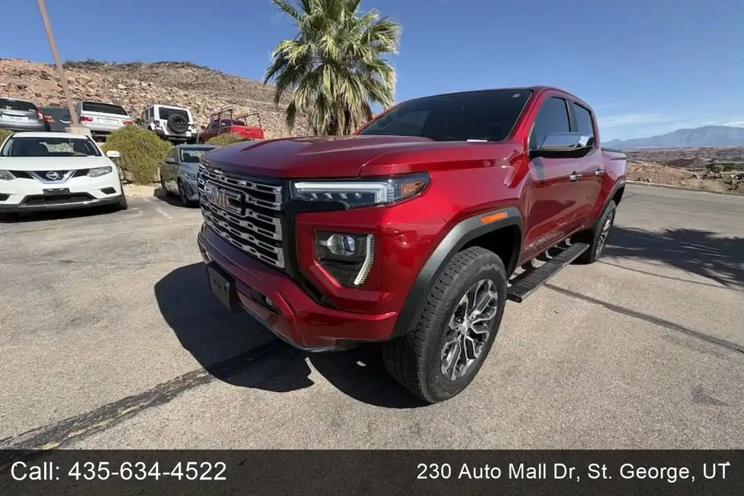 2023 GMC Canyon 4WD Denali Crew Cab Short Box's photo