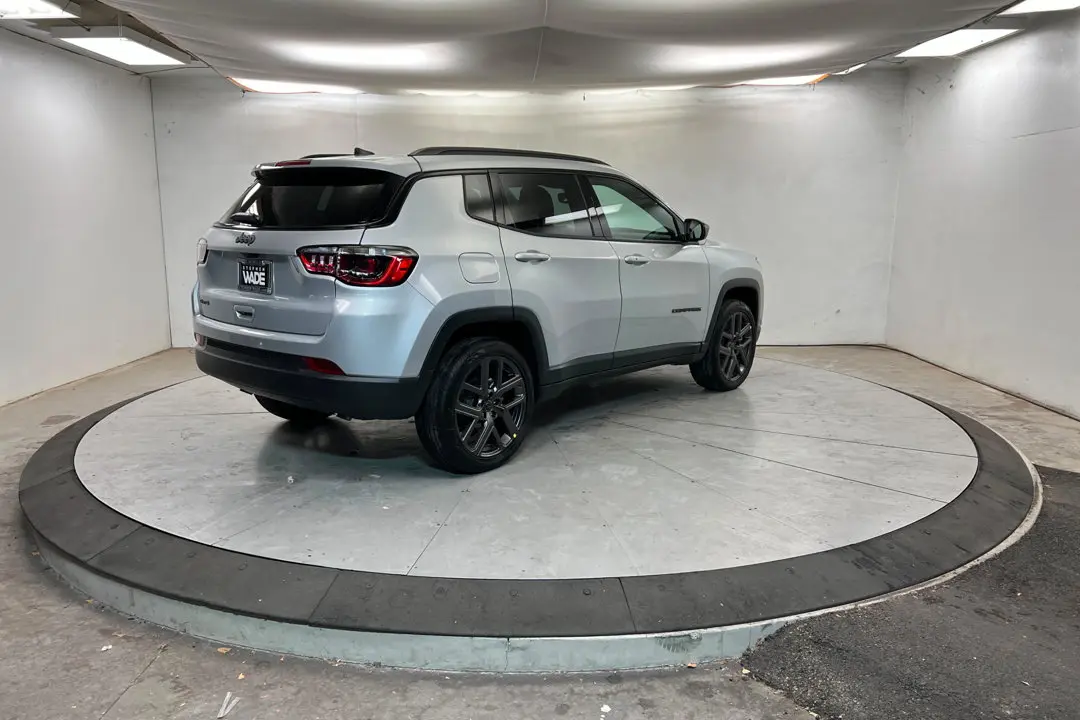 2026 Jeep Compass Altitude 4X4 photo 5