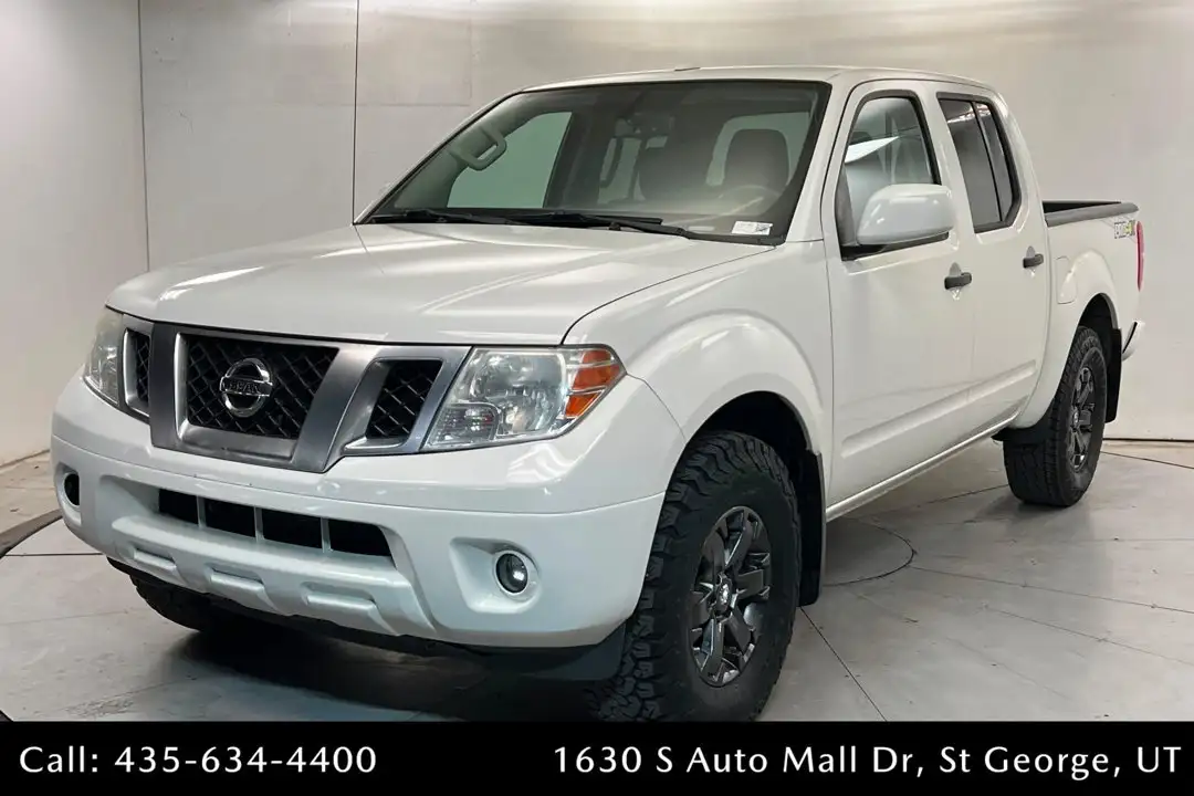 2018 Nissan Frontier 4.0 PRO-4X Crew Cab 4WD Auto's photo