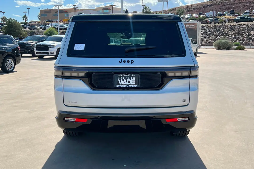 2026 Jeep Grand Wagoneer L 85th Anniversary 4WD photo 4