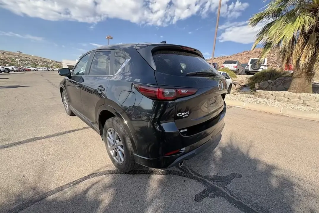2025 Mazda CX-5 S Select Package Auto AWD photo 3