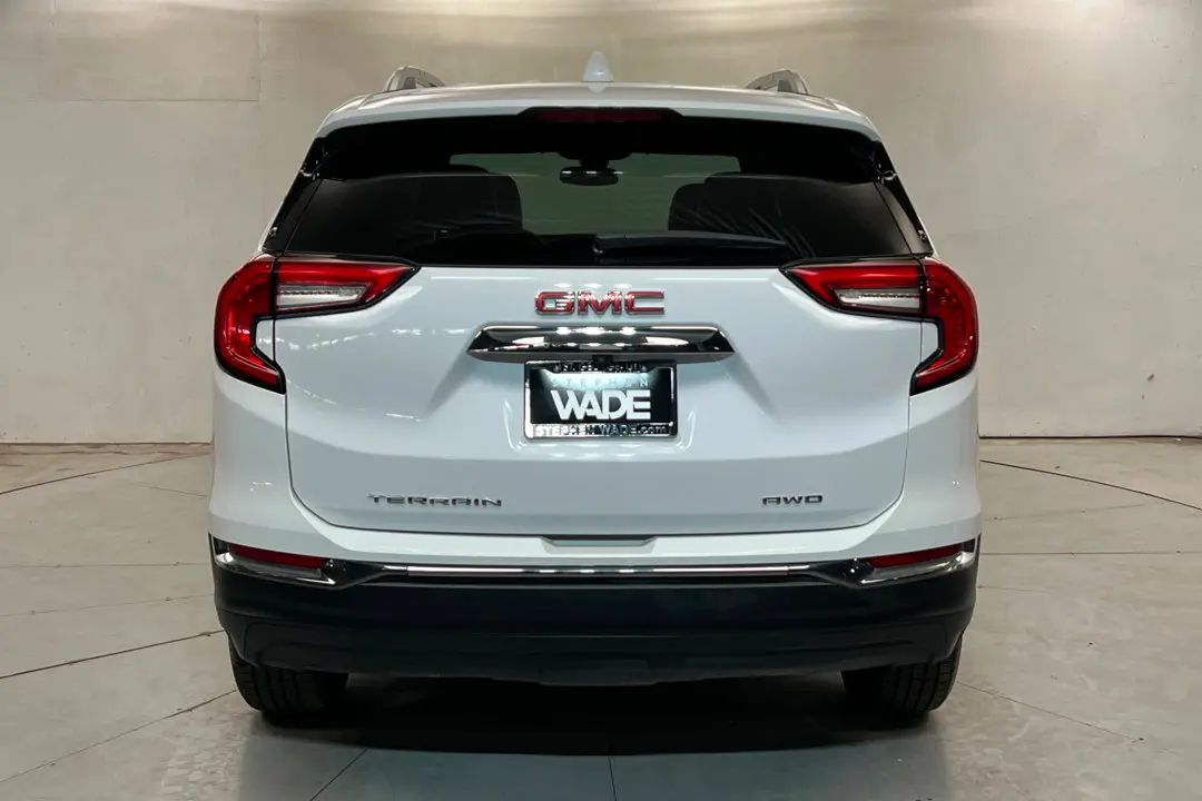 2024 GMC Terrain SLT AWD photo 4