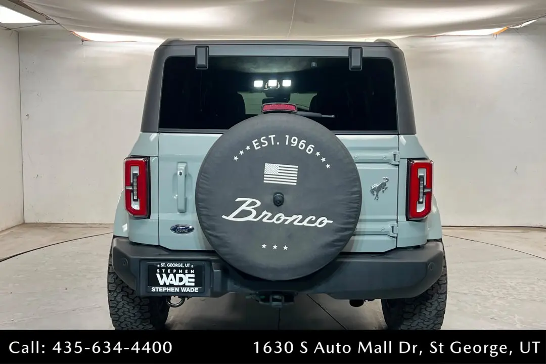 2024 Ford Bronco Outer Banks 4WD photo 4