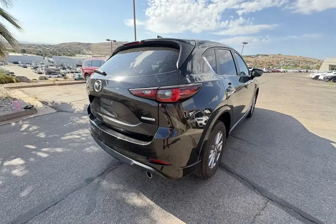 2025 Mazda CX-5 S Select Package Auto AWD photo 5