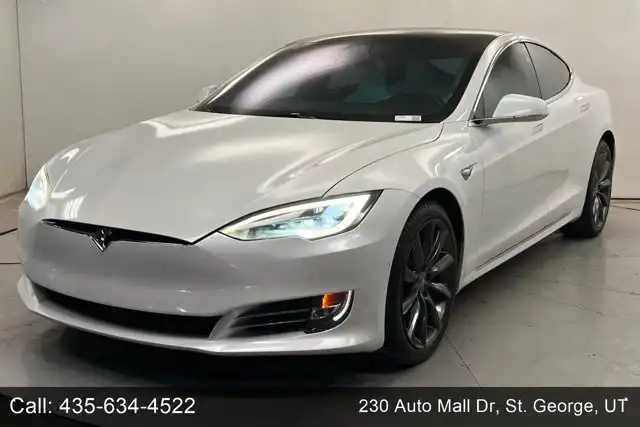 2019 Tesla Model S Performance's photo