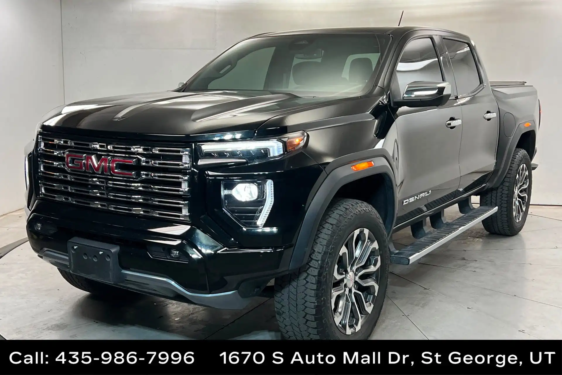 2023 GMC Canyon Denali 4WD Crew Cab Short Box's photo