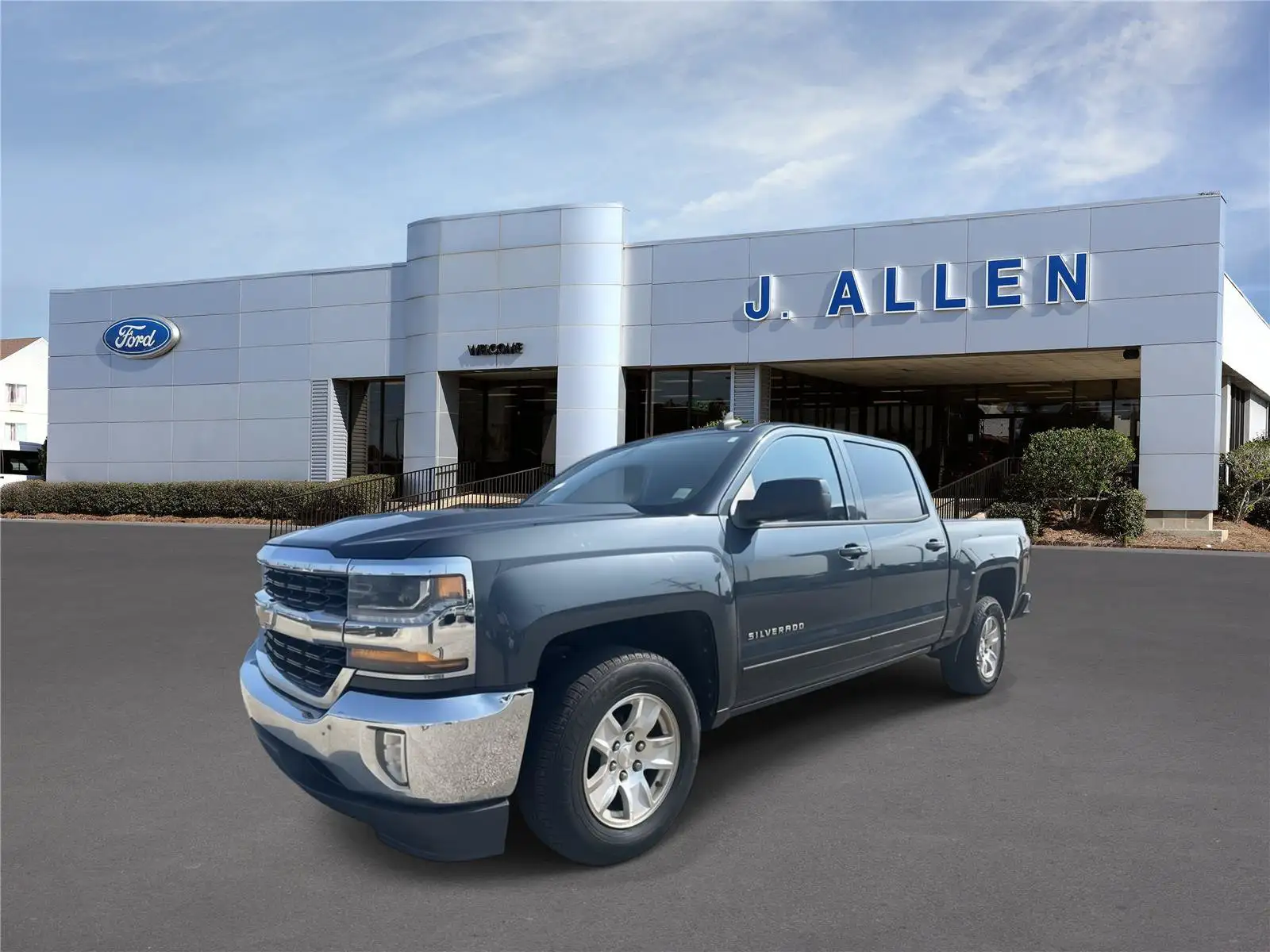 2018 Chevrolet Silverado 1500 LT Crew Cab Short Box's photo