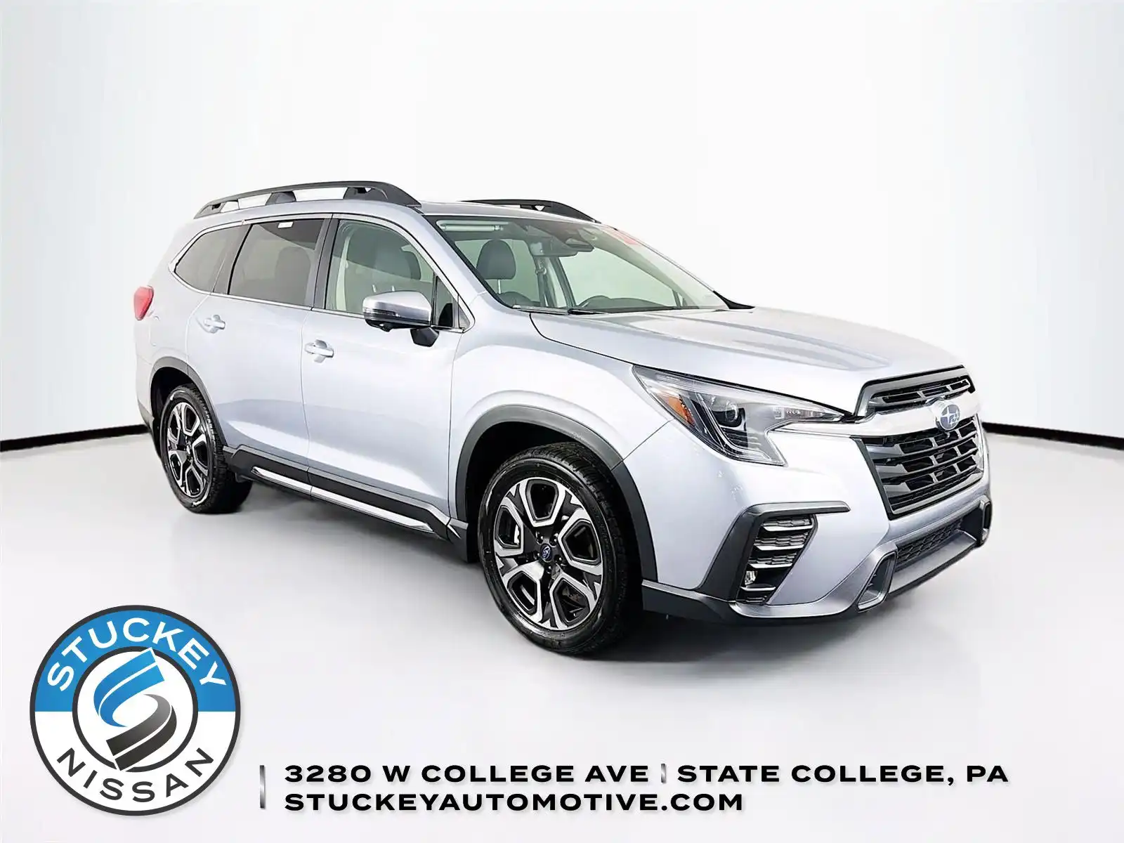 2023 Subaru Ascent Limited 8 Passenger's photo